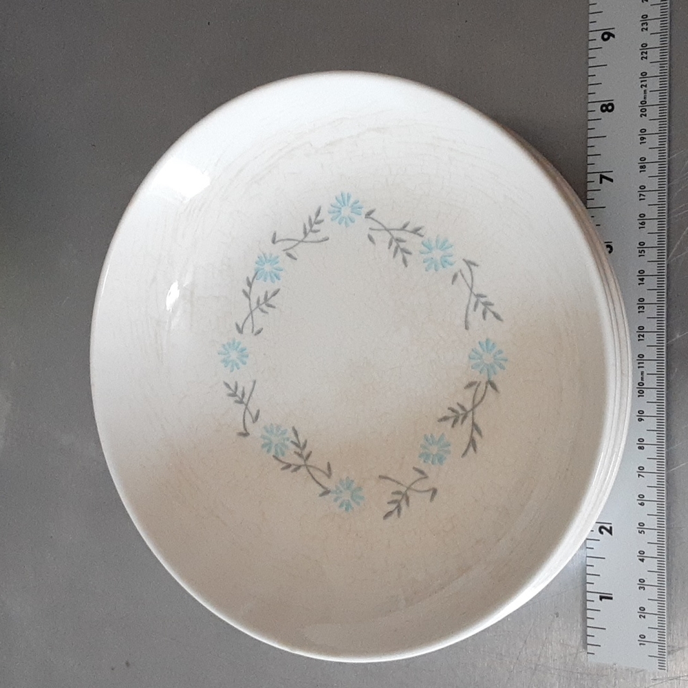 4 Vintage Stetson Mid Century Round Vegetable bowls
